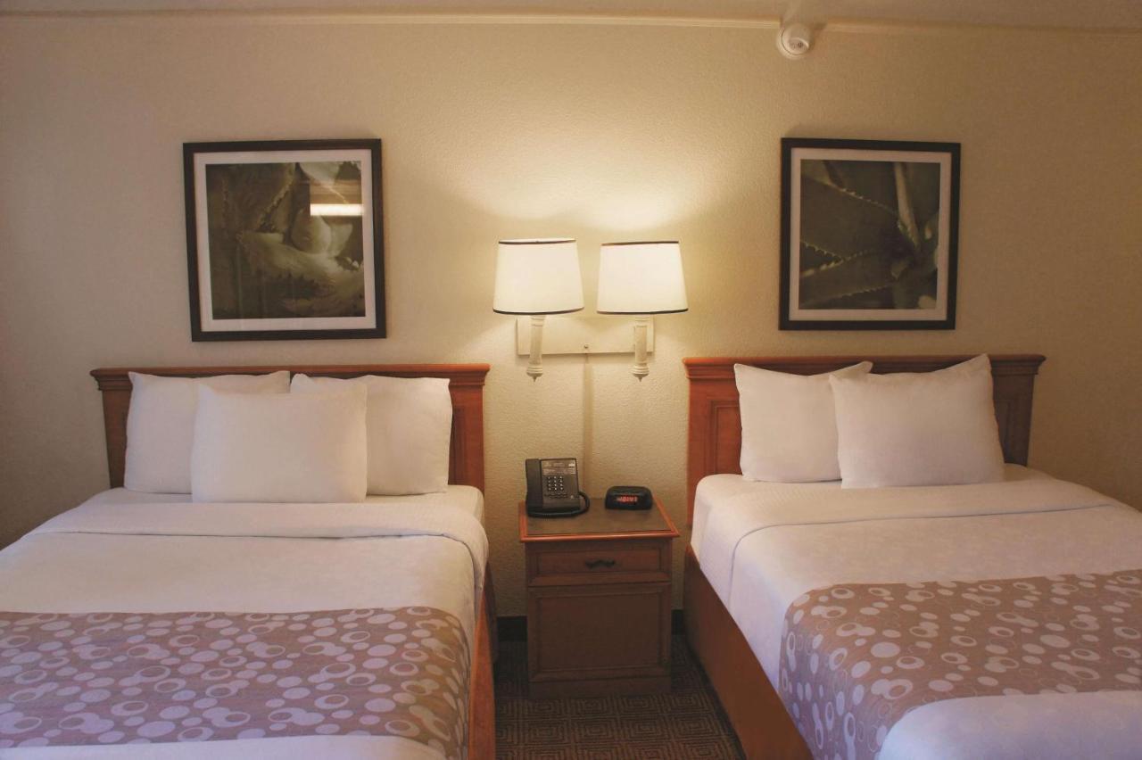 Baymont By Wyndham Houston La Porte Bagian luar foto