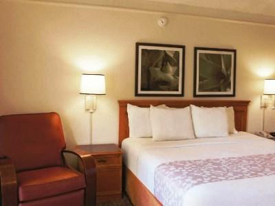 Baymont By Wyndham Houston La Porte Bagian luar foto