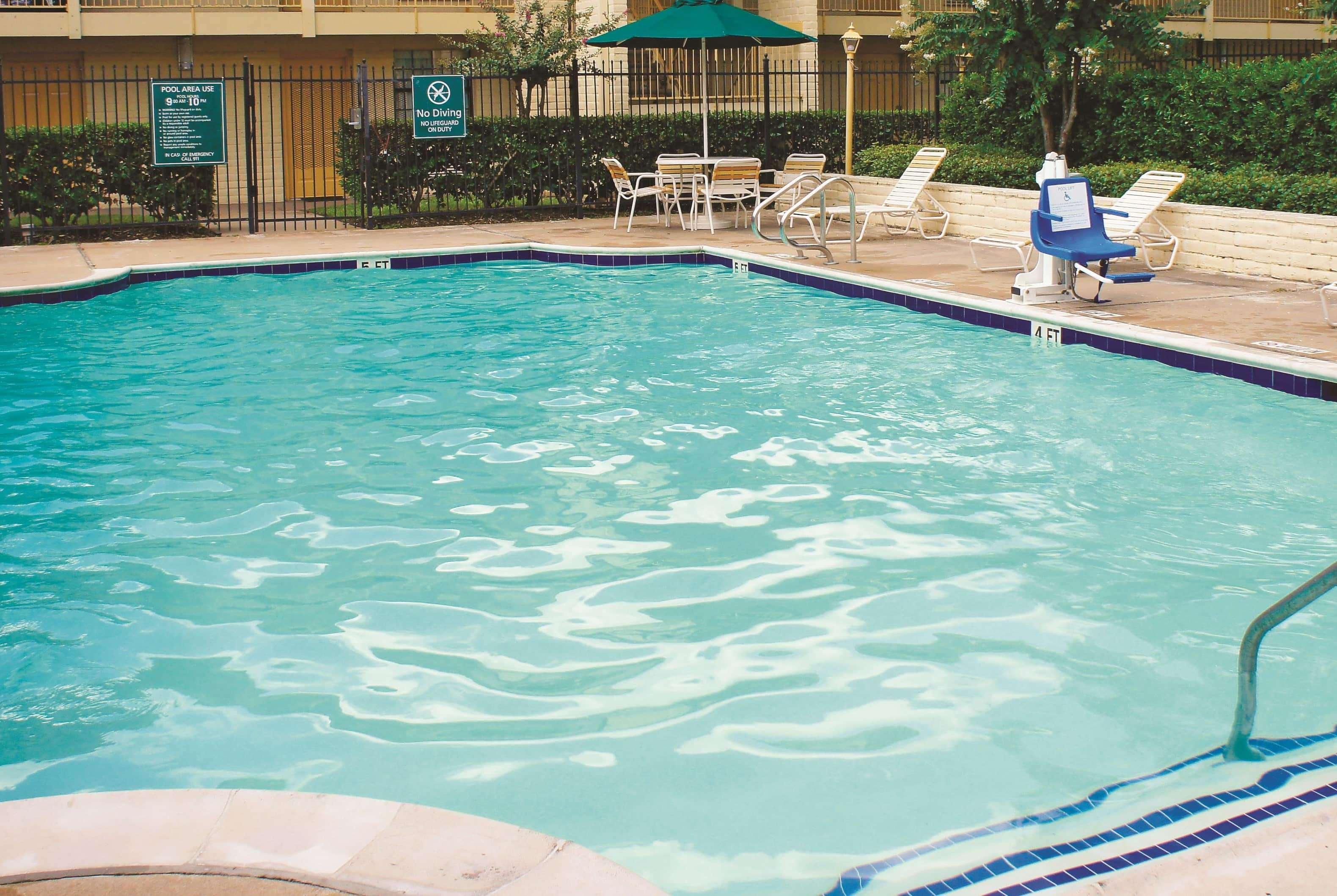 Baymont By Wyndham Houston La Porte Bagian luar foto